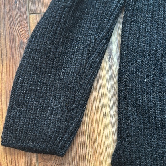 St. John’s bay black sweater medium - Picture 4 of 6